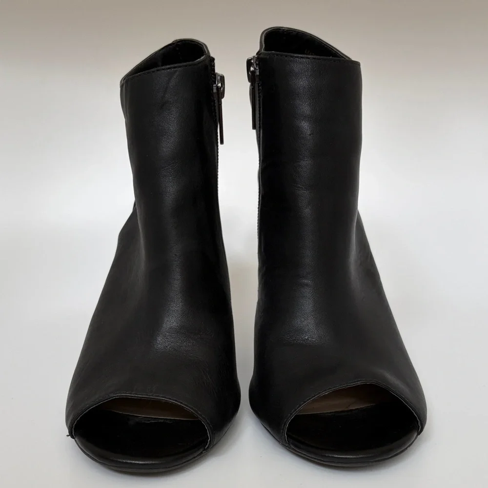 Elegant Black Leather Peep-Toe Heels - Picture 3 of 8